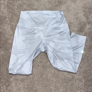ALO Yoga White Camo Leggings